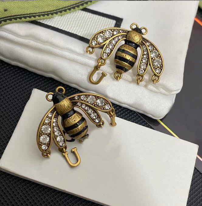 Fashion Women 18K Gold Plated Designer Ear Stud Earrings Brand Designers Metal Geometry Double Letters Crystal Rhinestone Bees Earring Wedding Party Jewerlry
Fashion Women 18K Gold Plated Designer Ear Stud Earrings Brand Designers Metal Geometry Double Letters Crystal Rhinestone Bees Earring Wedding Party Jewerlry