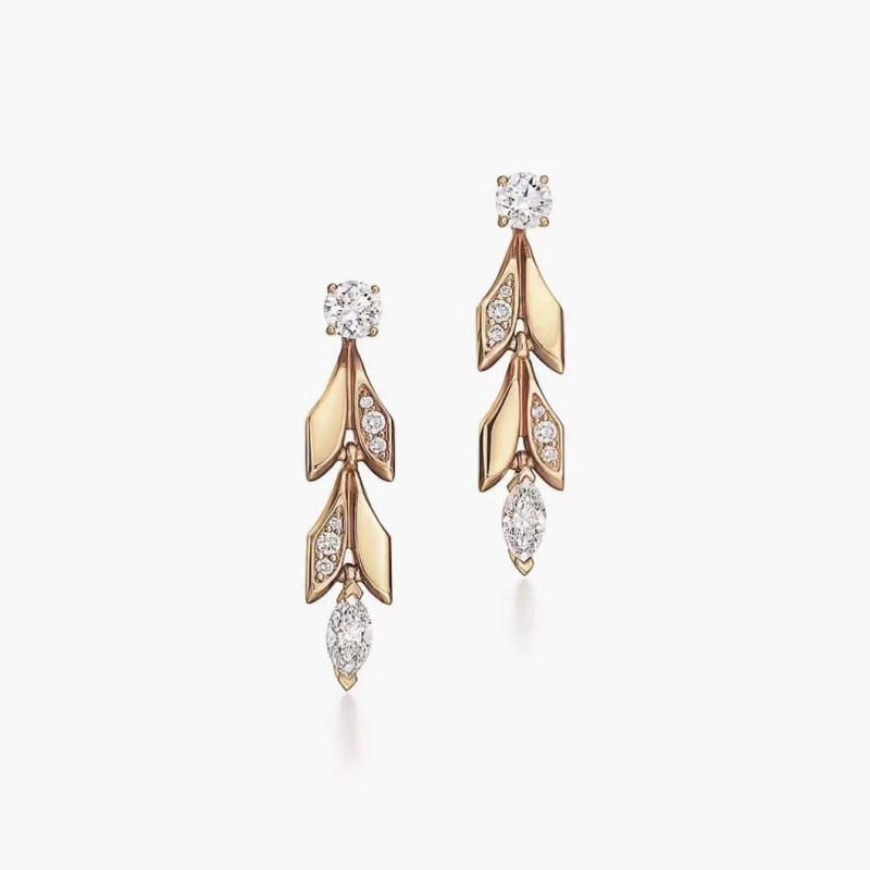 Famous Brand Designer Women's Leaf Earrings Fashion High Quality Earrings Jewelry Girl Valentine's Day Gift With box
Famous Brand Designer Women's Leaf Earrings Fashion High Quality Earrings Jewelry Girl Valentine's Day Gift With box