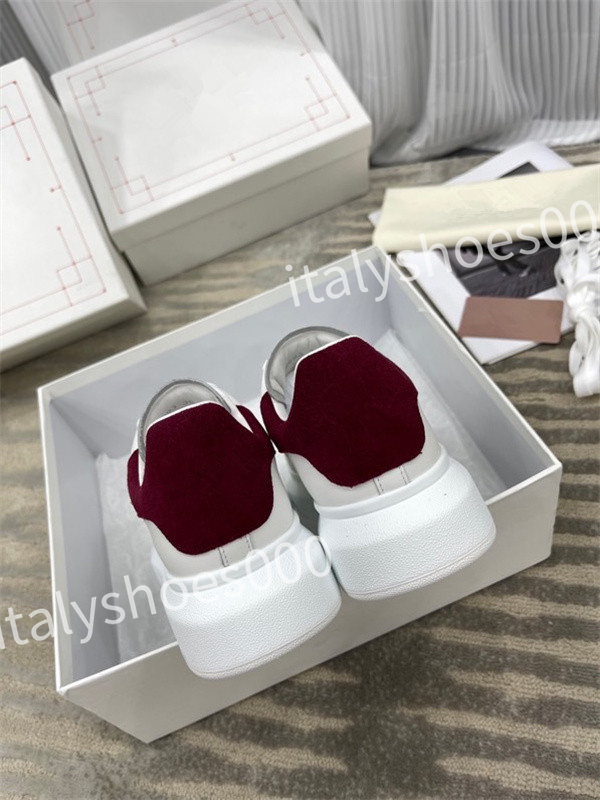 Top Luxury Quality Triple Designer Shoe Tripler Sneaker Trainer Combination Crystal Bottom Men Women Fashion Sneakers Size 36-45, 08
Top Luxury Quality Triple Designer Shoe Tripler Sneaker Trainer Combination Crystal Bottom Men Women Fashion Sneakers Size 36-45, 08