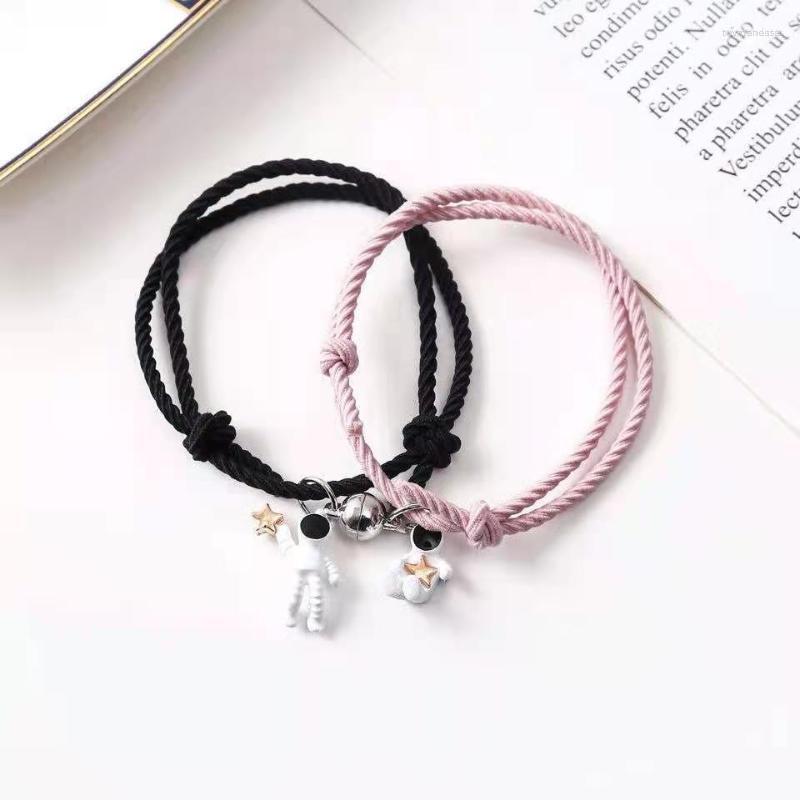 Charm Bracelets Fashion Magnet Couple For Lovers Astronaut Pendant Women Men Adjustable Bracelet Love Anniversary Jewelry GiftCharm Raym22
Charm Bracelets Fashion Magnet Couple For Lovers Astronaut Pendant Women Men Adjustable Bracelet Love Anniversary Jewelry GiftCharm Raym22