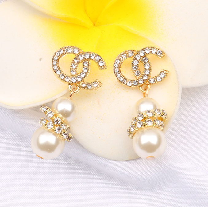 20style Design 18K Gold Plated Stud Earring Luxury Women Brand Letter Earring Brass Material Steel Seal Geometry Button Valentines Day Fine Jewelry Gift
20style Design 18K Gold Plated Stud Earring Luxury Women Brand Letter Earring Brass Material Steel Seal Geometry Button Valentines Day Fine Jewelry Gift