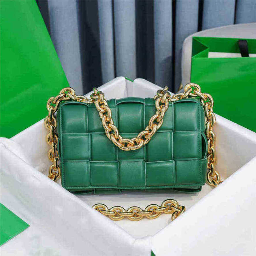 Designer Bottegas Bags Venetas Cassettess Luxury Padded Cassettes Crossbody Bag Intrecciato Leather Green Gold 7a Quality Size 26188cm, 11
Designer Bottegas Bags Venetas Cassettess Luxury Padded Cassettes Crossbody Bag Intrecciato Leather Green Gold 7a Quality Size 26188cm, 11