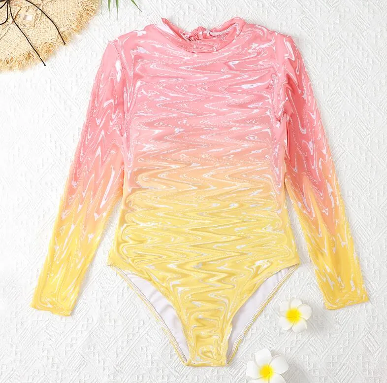 Designer bikini swimsuit 2022LFD Womens Swimwear Gradient Color Mesh Long Sleeve onepiece Sexy Swimsuit Fashion G Charming Beach Girls Wear XL designers bathing su, 08
Designer bikini swimsuit 2022LFD Womens Swimwear Gradient Color Mesh Long Sleeve onepiece Sexy Swimsuit Fashion G Charming Beach Girls Wear XL designers bathing su, 08