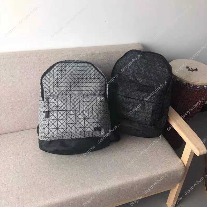 Designer shoulder bag and Ag031 2023 School Bag Men's New Women's Backpack Frosted Three House tote bages, Gray with logo 
Designer shoulder bag and Ag031 2023 School Bag Men's New Women's Backpack Frosted Three House tote bages, Gray with logo