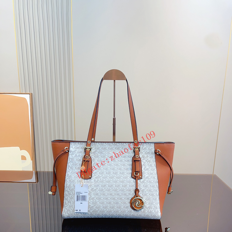 Top Designer Women Handbag Leather Printed Shopping Bag Women Crossbody Fashion Shoulder Bag Large Luxury Bat Bag New
Top Designer Women Handbag Leather Printed Shopping Bag Women Crossbody Fashion Shoulder Bag Large Luxury Bat Bag New