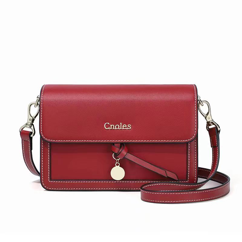 A level designer purse women handbags crossbody bag backpack chain compound bag luxury women through the body female bag leather fashion and versatility
A level designer purse women handbags crossbody bag backpack chain compound bag luxury women through the body female bag leather fashion and versatility