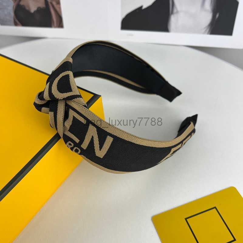 With BOX Designer Headbands Letter Women Hair Hoop Beautiful Bowknot Girls Headband Luxury Fashion Hair Accessories Black Blue 2Colors
With BOX Designer Headbands Letter Women Hair Hoop Beautiful Bowknot Girls Headband Luxury Fashion Hair Accessories Black Blue 2Colors
