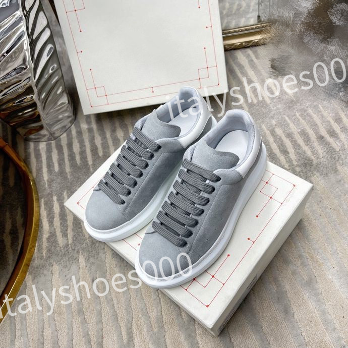 2023 Luxurys Thick soled Casual shoes designer shoe women Travel lace-up sneaker fashion lady Running Trainers platform men gym sneakers size 35-45, 06
2023 Luxurys Thick soled Casual shoes designer shoe women Travel lace-up sneaker fashion lady Running Trainers platform men gym sneakers size 35-45, 06