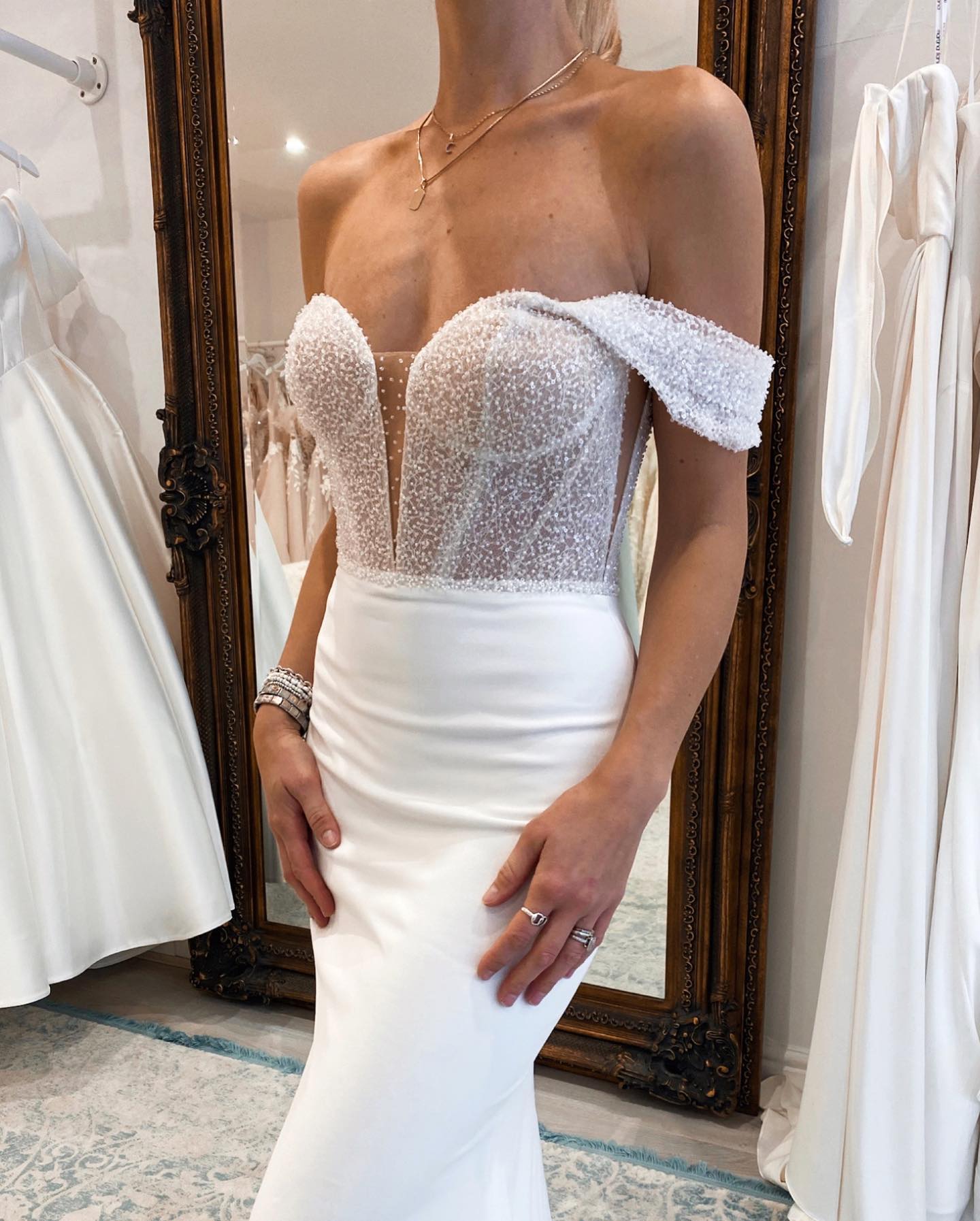 Elegant Mermaid Dresses Off Shoulder Glitter Top Wedding Dress Sweep Train Backless Wedding Bridal Gowns 0515