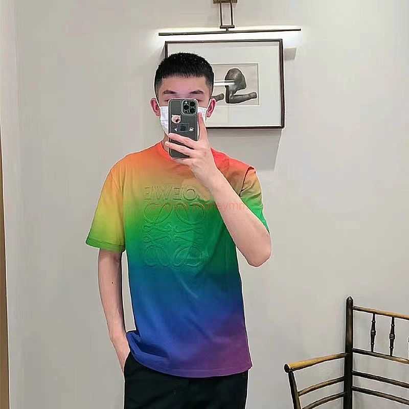 Designer Fashion Clothing Tees Tshirts High Version Loe Loewe 23ss Summer Rainbow Logo Embossed Short Sleeved Tshirt for Men and Women All in Three Sizes Luxury Casua, The color of the image has passed the
Designer Fashion Clothing Tees Tshirts High Version Loe Loewe 23ss Summer Rainbow Logo Embossed Short Sleeved Tshirt for Men and Women All in Three Sizes Luxury Casua, The color of the image has passed the