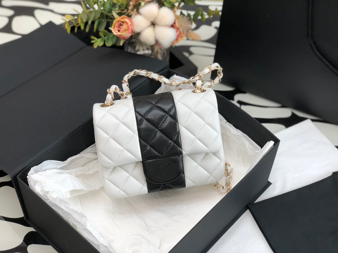 Classic women's handbag designer high-end customized quality handbag fashion business leisure bag single shoulder bag oblique straddle bag
Classic women's handbag designer high-end customized quality handbag fashion business leisure bag single shoulder bag oblique straddle bag