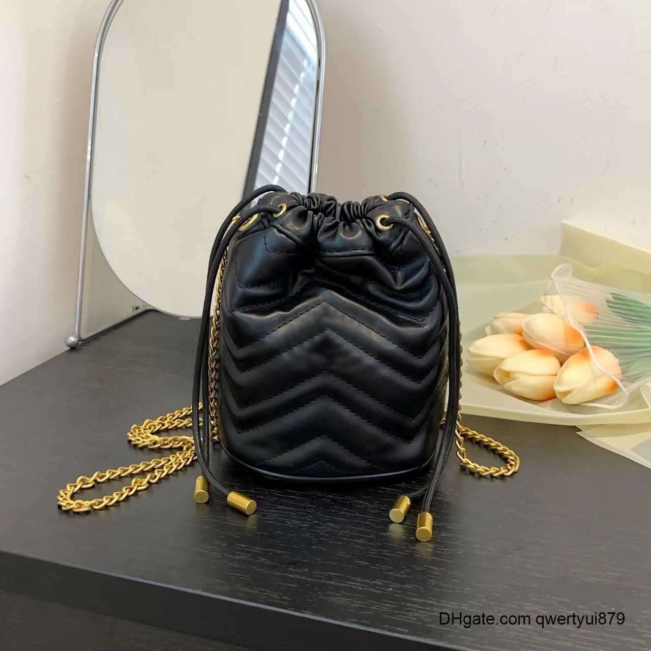 Drawstring Designer Bag Women Bucket Bags Fashion Drawstrings Small Pocket Luxury Chain Lady Shoulder Black and White Colors Purses with Gletter
Drawstring Designer Bag Women Bucket Bags Fashion Drawstrings Small Pocket Luxury Chain Lady Shoulder Black and White Colors Purses with Gletter