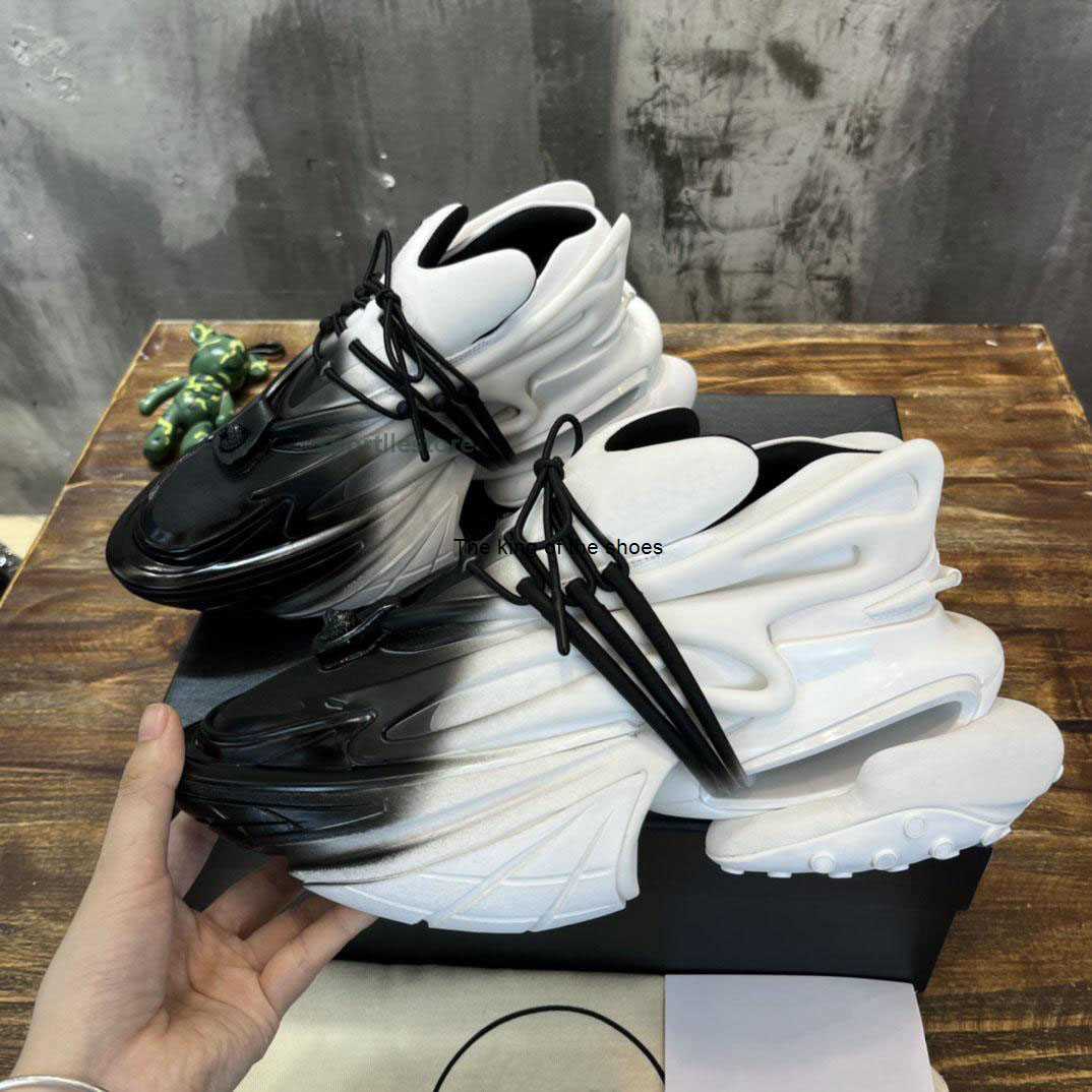 Sneakers Casual Shoes Sport Shoe Trainers Runner Sneaker Leather Unicorn Fashion Outdoor Space Metaverse Designer Men Women 001
Sneakers Casual Shoes Sport Shoe Trainers Runner Sneaker Leather Unicorn Fashion Outdoor Space Metaverse Designer Men Women 001