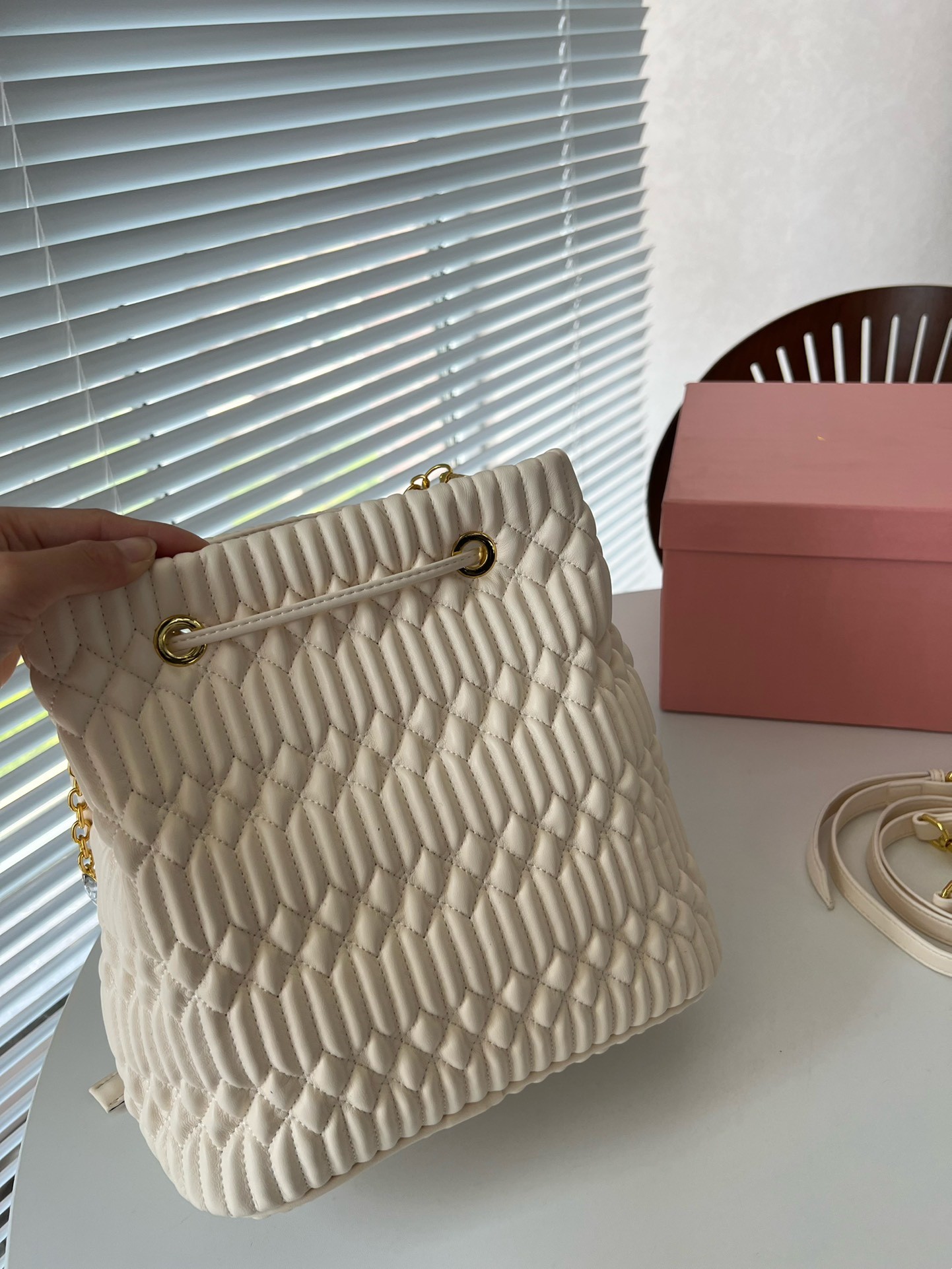 Sweetly styled pleated drawstring bucket bag with three-dimensional tote and crossbody, new product in 2023, Beige
Sweetly styled pleated drawstring bucket bag with three-dimensional tote and crossbody, new product in 2023, Beige