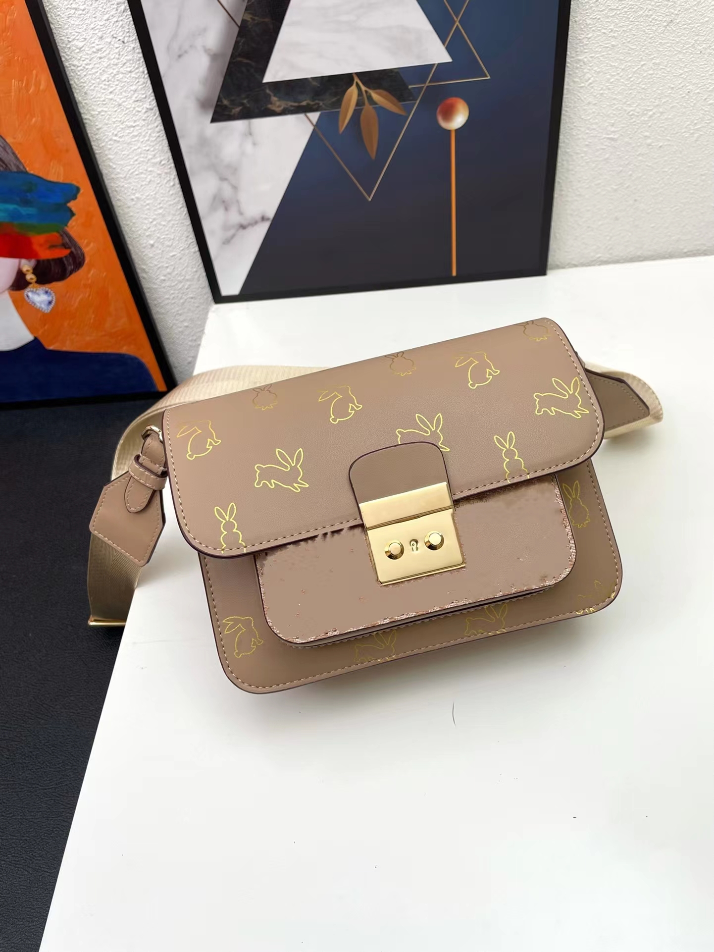 2023Top New Luxury Designer Bag Medium Sunset Flip Chain Handbag Wallet High Quality Women's Shoulder Support Square Cowhide Original Leather Crossbody Bag
2023Top New Luxury Designer Bag Medium Sunset Flip Chain Handbag Wallet High Quality Women's Shoulder Support Square Cowhide Original Leather Crossbody Bag