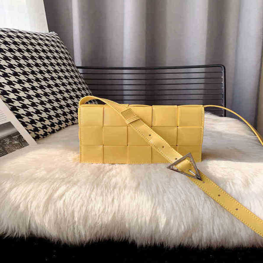 Designer Bottegas Bags Venetas Cassettes Handbags Cassettes Woven Bag Female Yellow Small Square Advanced Leather Tofu Messenger, Oil wax leather large triangular woven b
Designer Bottegas Bags Venetas Cassettes Handbags Cassettes Woven Bag Female Yellow Small Square Advanced Leather Tofu Messenger, Oil wax leather large triangular woven b