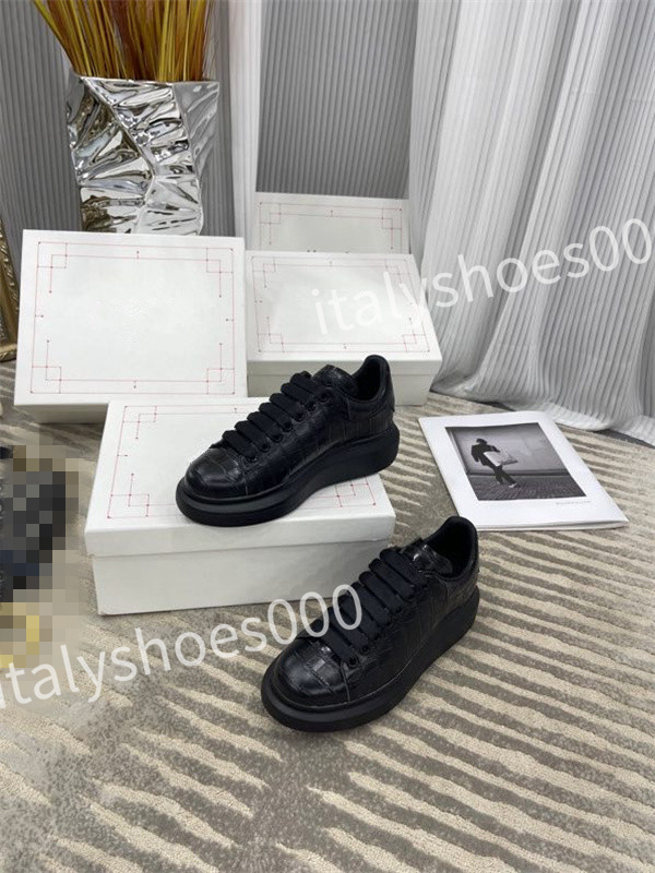 2023 new Quality Triple Designer Shoe Tripler Sneaker Trainer Combination Crystal Bottom Men Women Fashion Sneakers, 13
2023 new Quality Triple Designer Shoe Tripler Sneaker Trainer Combination Crystal Bottom Men Women Fashion Sneakers, 13