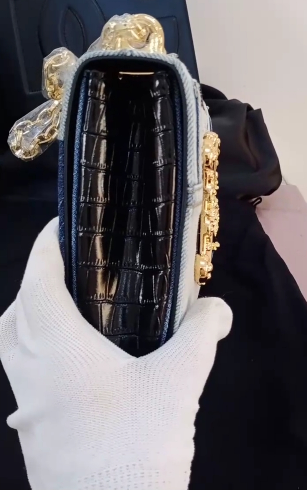 Classic Chain Bag Cross Body Denim Bag Designer Luxury Jewelry Crossbody Messenger Bag Shoulder Handbags Golden Square Handbag Baroque Top Quality Fashion Bag
Classic Chain Bag Cross Body Denim Bag Designer Luxury Jewelry Crossbody Messenger Bag Shoulder Handbags Golden Square Handbag Baroque Top Quality Fashion Bag