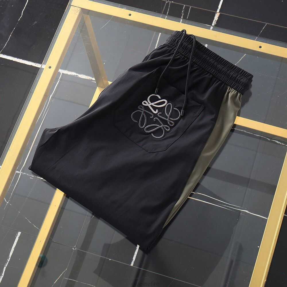 Designer Fashion Clothing Casual Pant Loewe 23 Springsummer Thin Mens Pants Pocket Embroidered Cotton Guard Pants Drawstring Lace Up Sports Casual Pants for Men Str, Black
Designer Fashion Clothing Casual Pant Loewe 23 Springsummer Thin Mens Pants Pocket Embroidered Cotton Guard Pants Drawstring Lace Up Sports Casual Pants for Men Str, Black