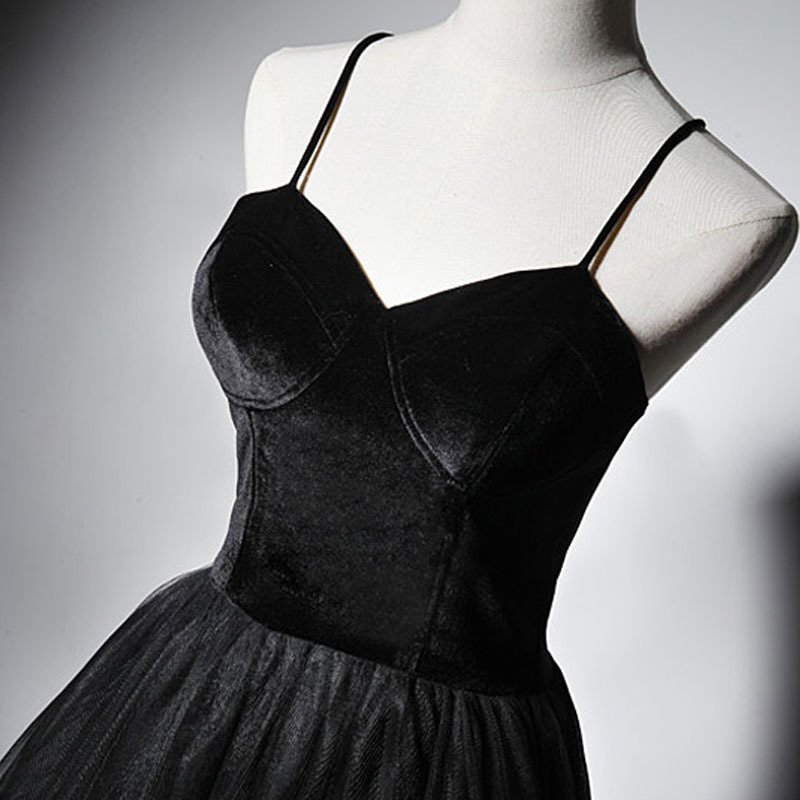 Black Prom Dress 2023 Long Evening Gowns Velvet with Tulle Party Wearing Spaghetti Lace-Up Back Floor Length