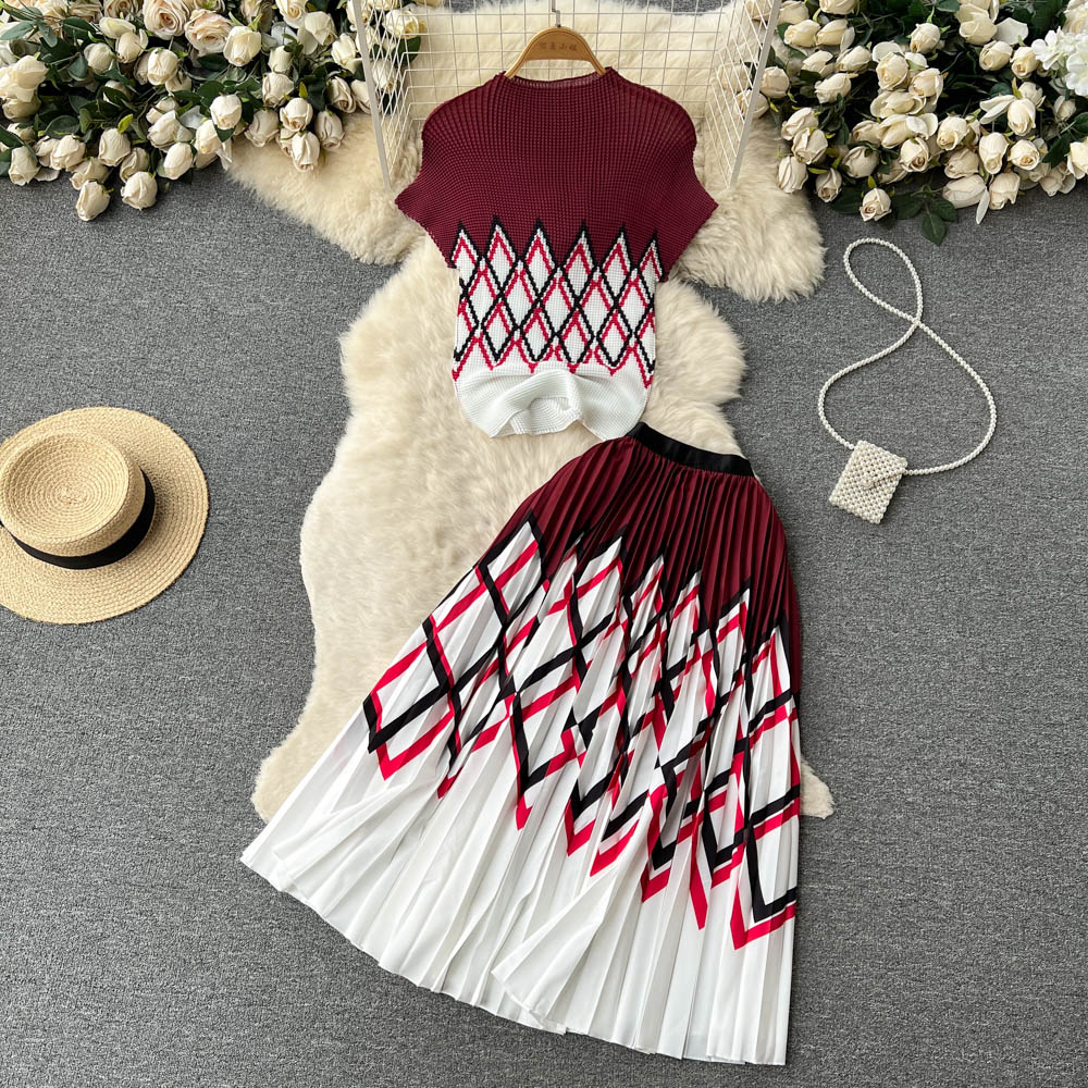 Two Piece Dress New Fashion Print Suits for Summer Women Round Neck Holiday Loose Tops +pleated Skirt Elegant Two-piece Sets 2024