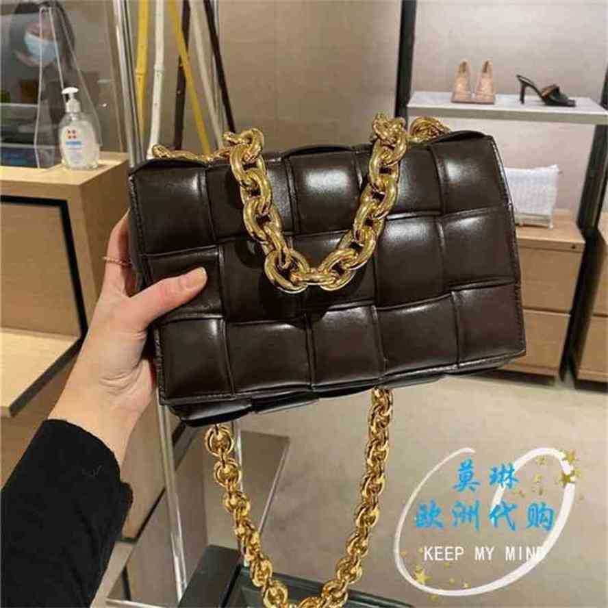 Designer Bottegas Bags Venetas Cassettes Italy Pillow Luxury Cassettes Woven Thick Chain Messenger 17w8
Designer Bottegas Bags Venetas Cassettes Italy Pillow Luxury Cassettes Woven Thick Chain Messenger 17w8