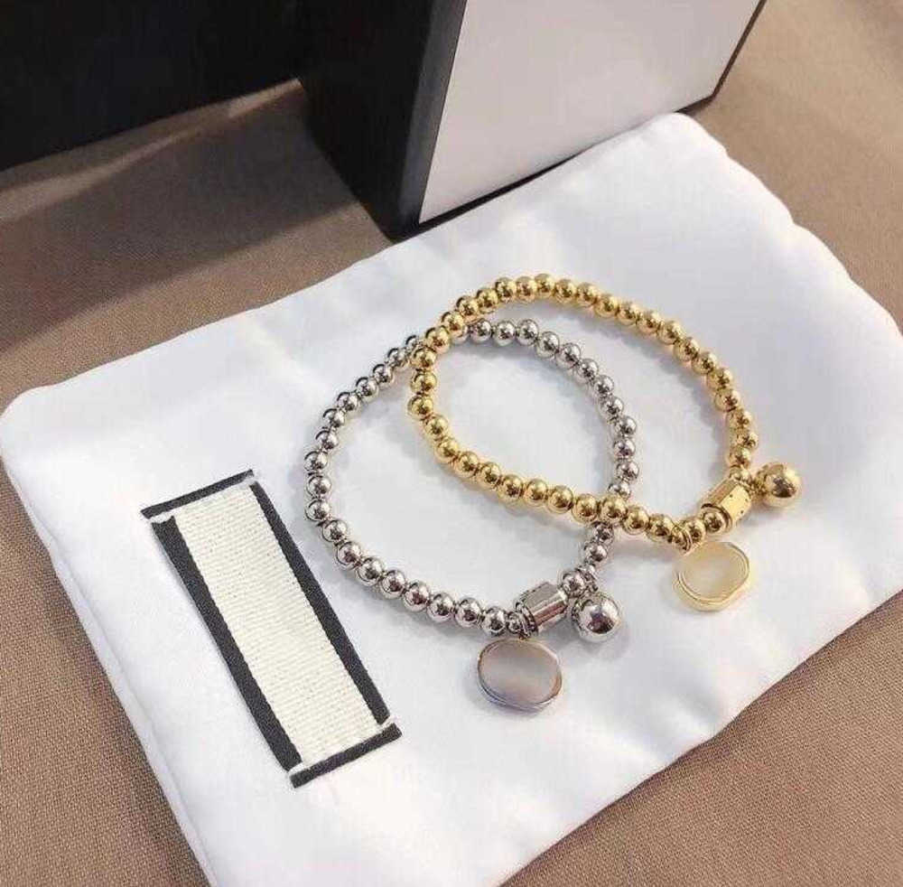 Charm Bracelets Luxury Women Beading pendant High Quality Classic Letter Fashion Simplicity Unisex Jewelry Tidal flow design 606ess
Charm Bracelets Luxury Women Beading pendant High Quality Classic Letter Fashion Simplicity Unisex Jewelry Tidal flow design 606ess