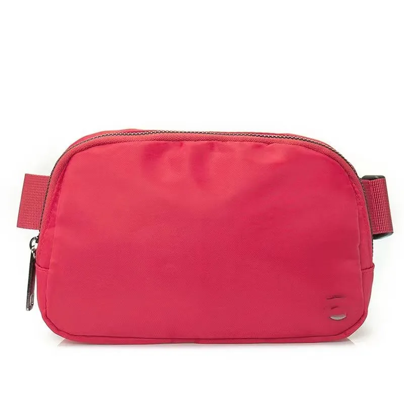 The luxurious new Lulu Nowhere Belt Bag Waist Bag Designer Women's Nylon Shoulder Men's Booty Sports Yoga Bag Breathes and absorbs sweat
The luxurious new Lulu Nowhere Belt Bag Waist Bag Designer Women's Nylon Shoulder Men's Booty Sports Yoga Bag Breathes and absorbs sweat