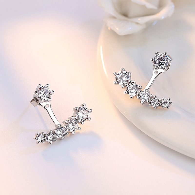 925 Sterling Silver Shiny Crystal Flower Stud Earrings for Women - Fashionable Zircon Pendants Ideal for Weddings
