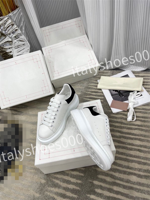 New top Hot Luxury Quality Triple Designer Shoe Tripler Sneaker Trainer Combination Crystal Bottom Men Women Fashion Sneakers Size 36-45, 07
New top Hot Luxury Quality Triple Designer Shoe Tripler Sneaker Trainer Combination Crystal Bottom Men Women Fashion Sneakers Size 36-45, 07