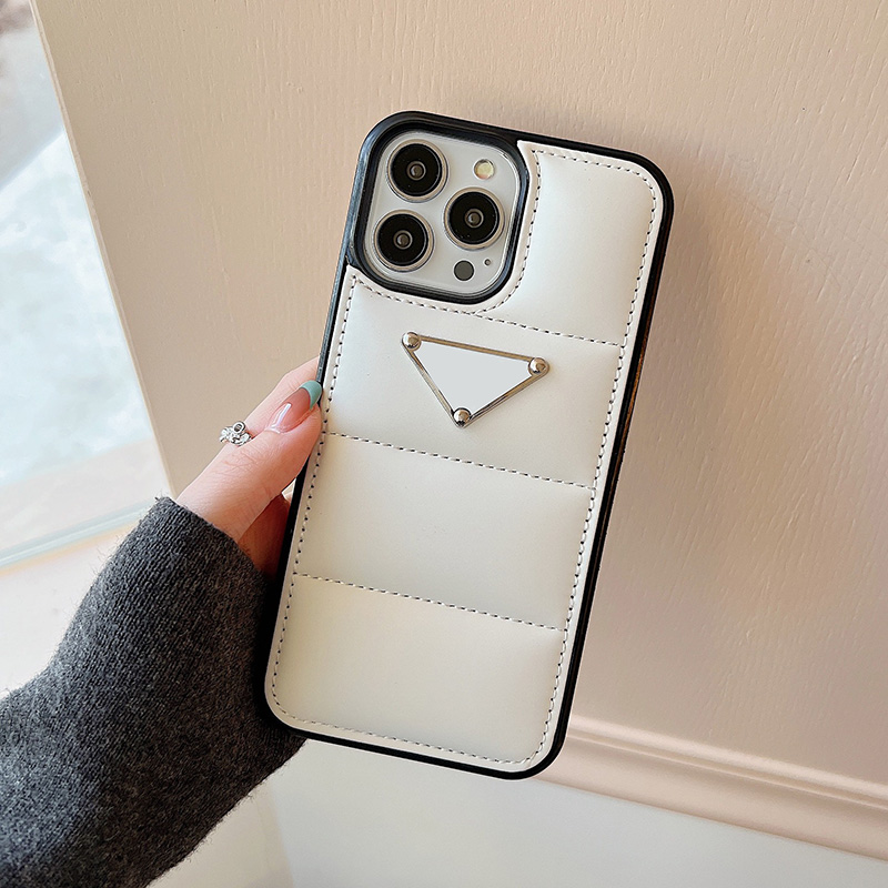 Quilted Designer Phone Case for Apple iPhone 17 16 Pro Max 15 Promax 14 13 12 11 Pro Luxury PU Leather Puffy Winter Nylon-padded Down Jacket Back Cover Funda Coque White