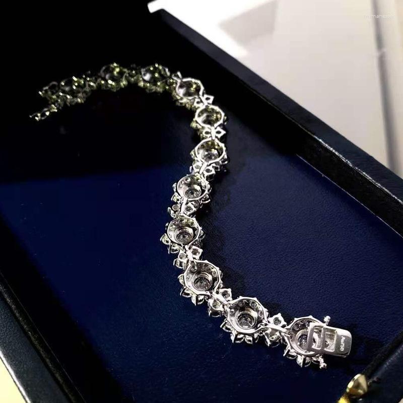 Charm Bracelets Trendy Luxury Full Of Zircon Stone Silver Color Bracelet Brilliant Snowflake CZ Bangle For Women Wedding Bride PartyCharm Ra
Charm Bracelets Trendy Luxury Full Of Zircon Stone Silver Color Bracelet Brilliant Snowflake CZ Bangle For Women Wedding Bride PartyCharm Ra