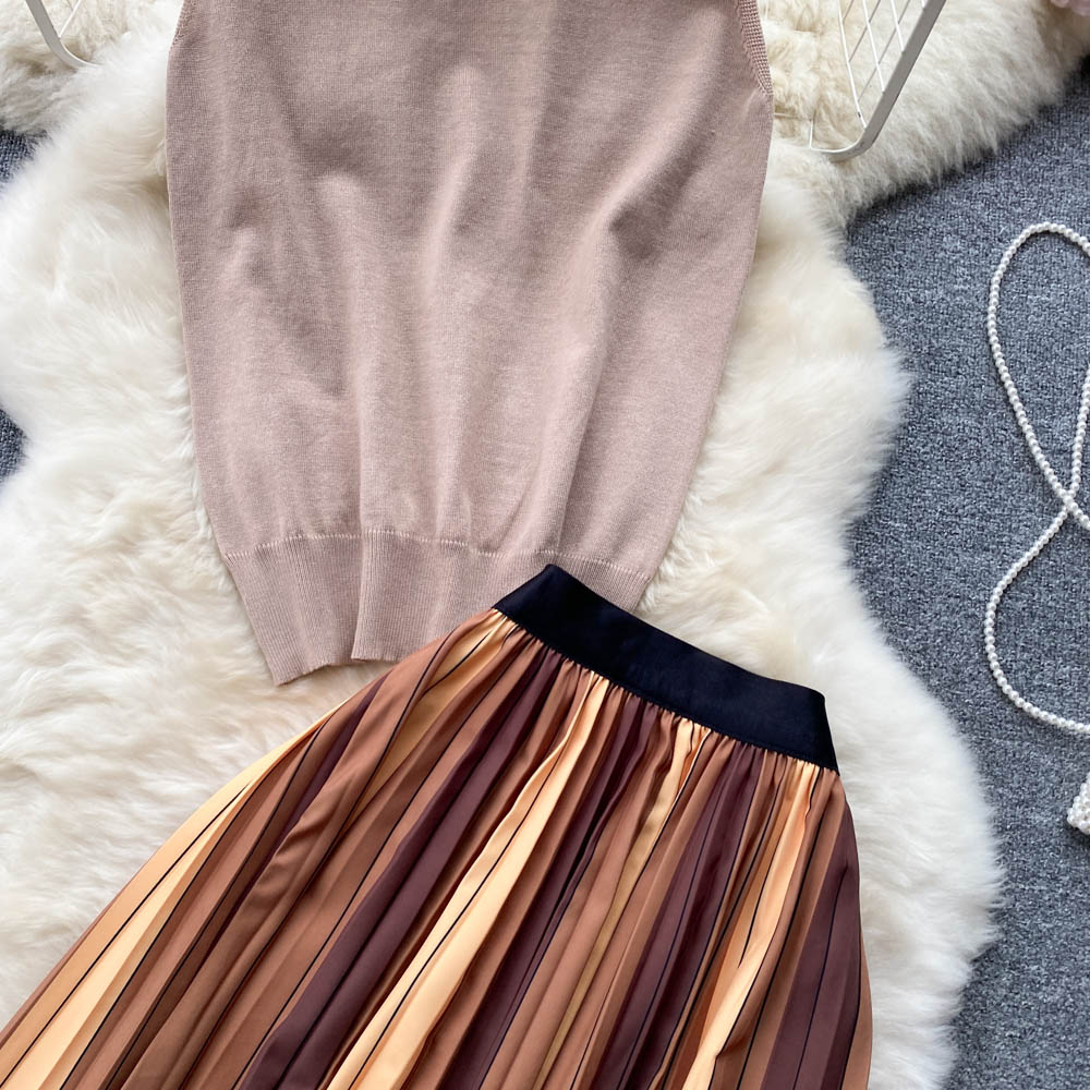 Two Piece Dress Sexy Sweater Contrast color Vertical Stripes Pleated Skirt Suits Women's Autumn Sleeveless Knitted Top Two Piece Long Skirt Sets 