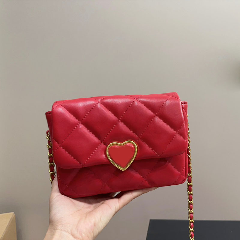 18/20cm 4 Colors Heart Enameled Buckle Designer Flap Bag Gold Metal Hardware Quilted Matelasse Chain Real Leather Mini Lovely Women Cross Body Shoulder Handbag, Red
18/20cm 4 Colors Heart Enameled Buckle Designer Flap Bag Gold Metal Hardware Quilted Matelasse Chain Real Leather Mini Lovely Women Cross Body Shoulder Handbag, Red