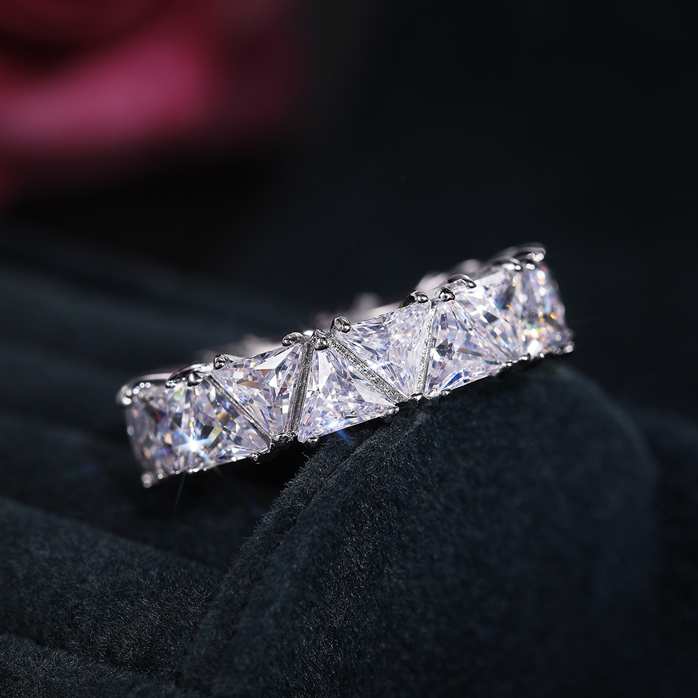 2023 Top Sell Wedding Rings Luxury Jewelry 925 Sterling Silver Triangle Cut 5A Cubic Zircon CZ Diamond Gemstones Party Handmade Women Engagement Band 