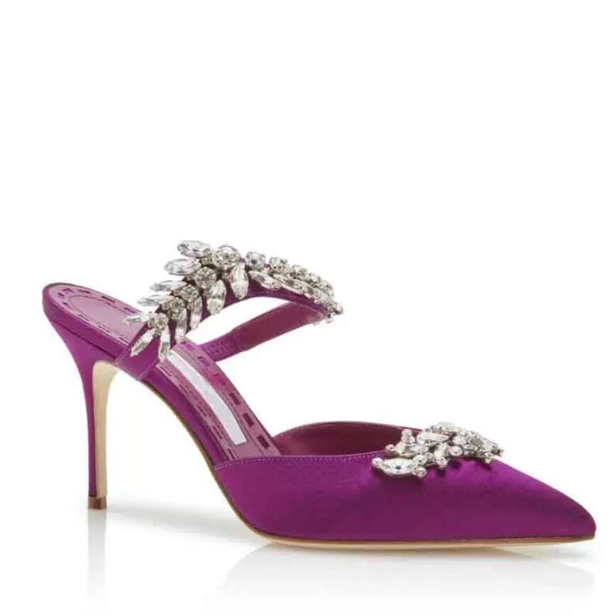 Luxury brands Lurum Sandals slide Shoes For Women Manolos High Heels satin Crystal-embellished Satin Mules Sexy Pointed Toe Slipper Pumps Heel Shoe EU35-42
Luxury brands Lurum Sandals slide Shoes For Women Manolos High Heels satin Crystal-embellished Satin Mules Sexy Pointed Toe Slipper Pumps Heel Shoe EU35-42