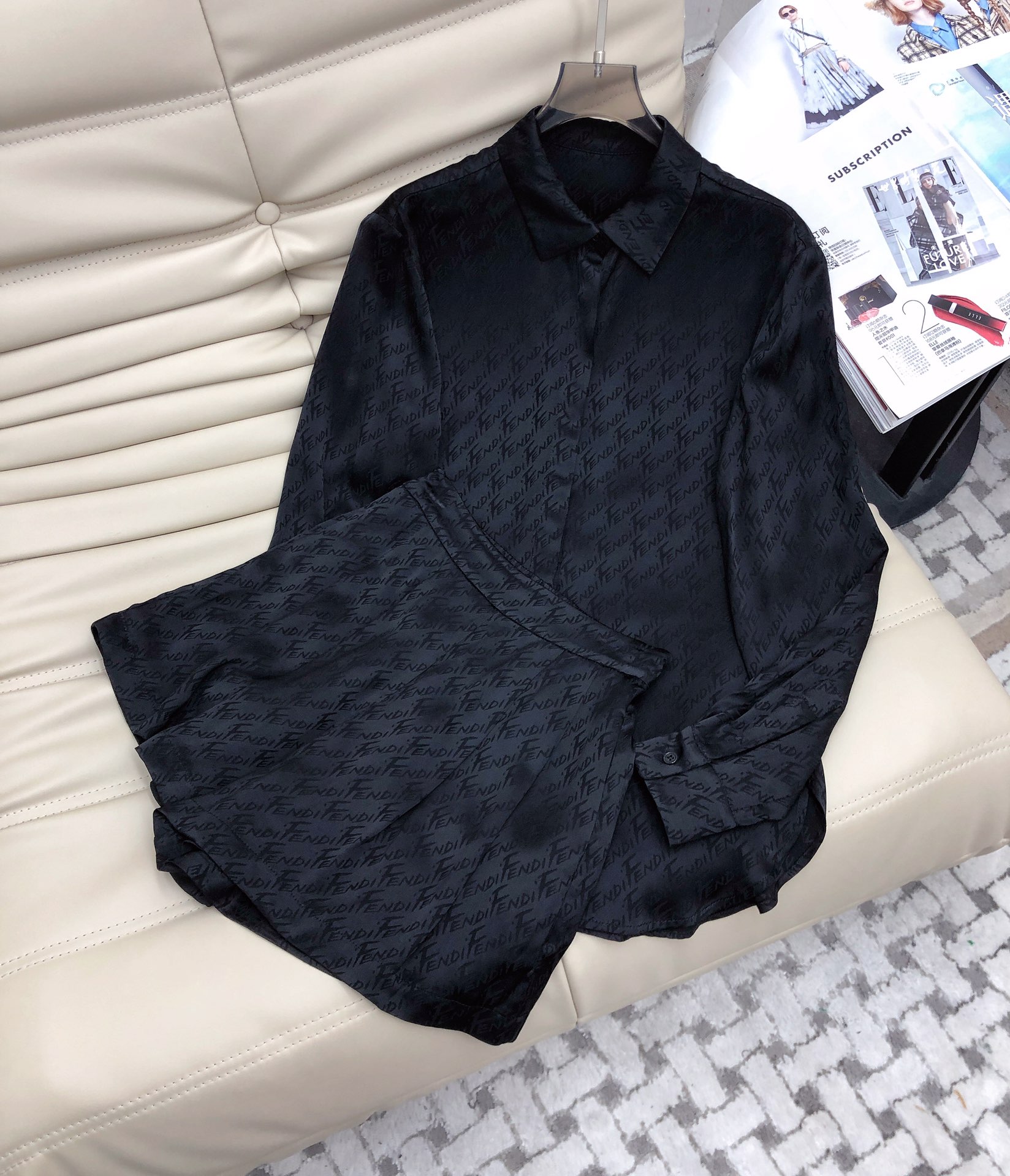 Two Piece Dress European trendy brand 2023 latest series lapel letter printed long sleeved shirt and shorts two-piece set, Black
Two Piece Dress European trendy brand 2023 latest series lapel letter printed long sleeved shirt and shorts two-piece set, Black
