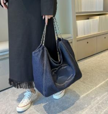 Wholesale Denim Chain Tote Large Capacity Bag Women's Shoulder Bag Underarm Shopping Bags, 39*35*17cm
Wholesale Denim Chain Tote Large Capacity Bag Women's Shoulder Bag Underarm Shopping Bags, 39*35*17cm