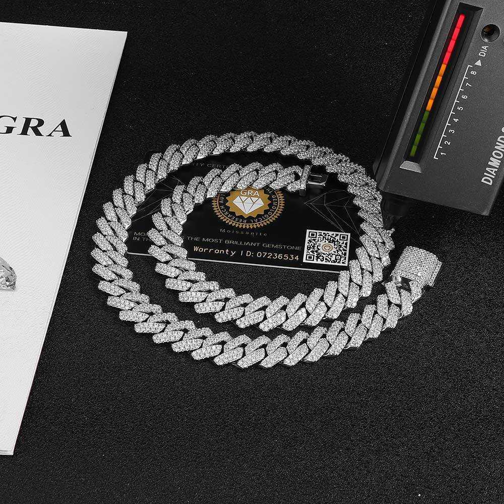 Hip Hop S925 Silver Necklace with Micro Mosan Diamonds 14mm Diamond Cuban Chain Men's Personalized Necklace
Hip Hop S925 Silver Necklace with Micro Mosan Diamonds 14mm Diamond Cuban Chain Men's Personalized Necklace