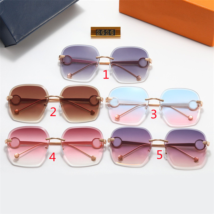 women designer sunglasses brand sunglasses for men New fashion ladies gradient color metal sunglasses Trend Elegant driving glasses Sunglasses 2626
women designer sunglasses brand sunglasses for men New fashion ladies gradient color metal sunglasses Trend Elegant driving glasses Sunglasses 2626
