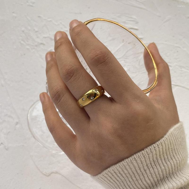 Wedding Rings 18K Gold Plated Stainless Steel Unique White Cubic Zirconia Women Jewelry Chunky 2023 Statement Metal Gala Ring
Wedding Rings 18K Gold Plated Stainless Steel Unique White Cubic Zirconia Women Jewelry Chunky 2023 Statement Metal Gala Ring
