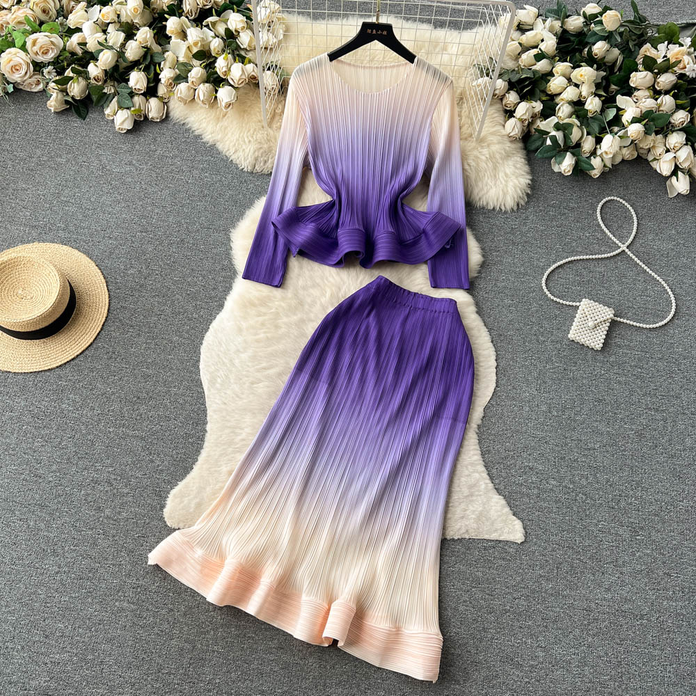 Two Piece Dress Sexy Pieces Sets Chic Hotsweet Ruffle Pleated Top with Gradient High Waist trumpet Skirt Beach Vacation Sets 2023, Same as picture
Two Piece Dress Sexy Pieces Sets Chic Hotsweet Ruffle Pleated Top with Gradient High Waist trumpet Skirt Beach Vacation Sets 2023, Same as picture