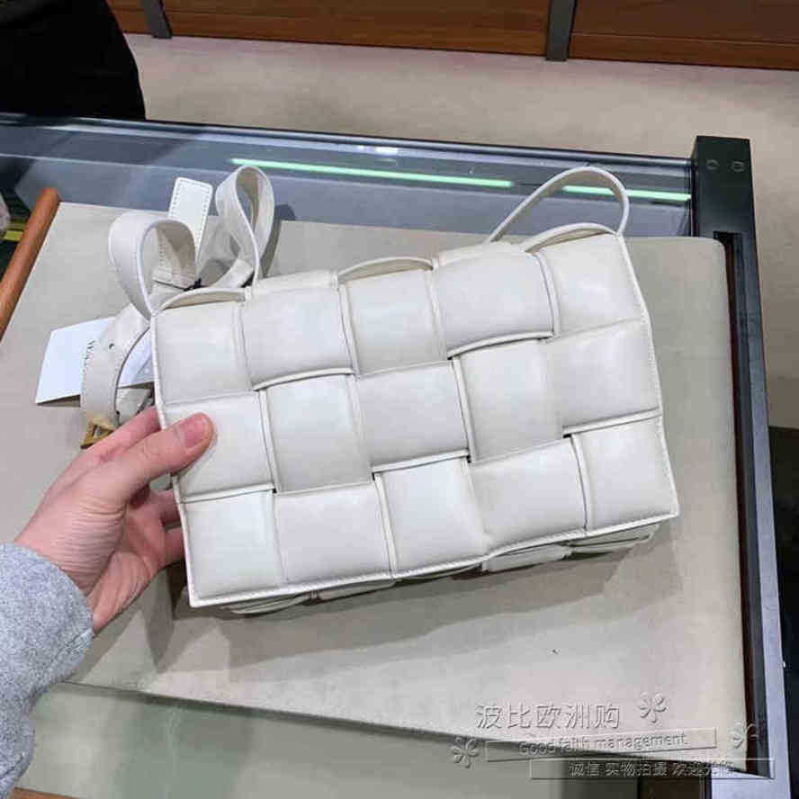 Designer Bottegas Bags Venetas Cassettes Baodiejias Cassettes Woven Messenger Pillow, Figure 8
Designer Bottegas Bags Venetas Cassettes Baodiejias Cassettes Woven Messenger Pillow, Figure 8