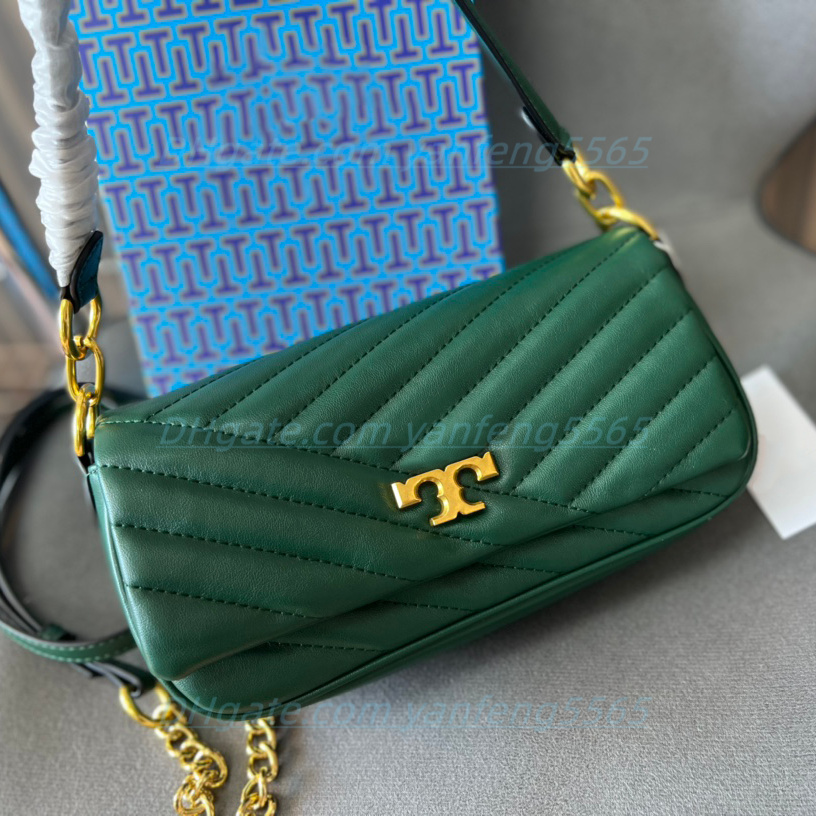 Quilted V-Shaped Clutch Bags Chain shoulder Crossbody Classic flap Women purse Small Size High Quality Plain Fashion Designer Luxury Bags Lambskin Totes, White
Quilted V-Shaped Clutch Bags Chain shoulder Crossbody Classic flap Women purse Small Size High Quality Plain Fashion Designer Luxury Bags Lambskin Totes, White