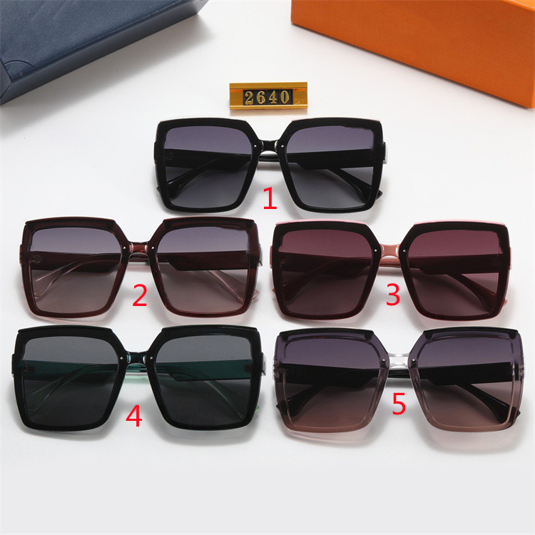 women designer sunglasses brand sunglasses for men New European and American fashion ladies polarized sunglasses retro personality sunglasses 2640
women designer sunglasses brand sunglasses for men New European and American fashion ladies polarized sunglasses retro personality sunglasses 2640