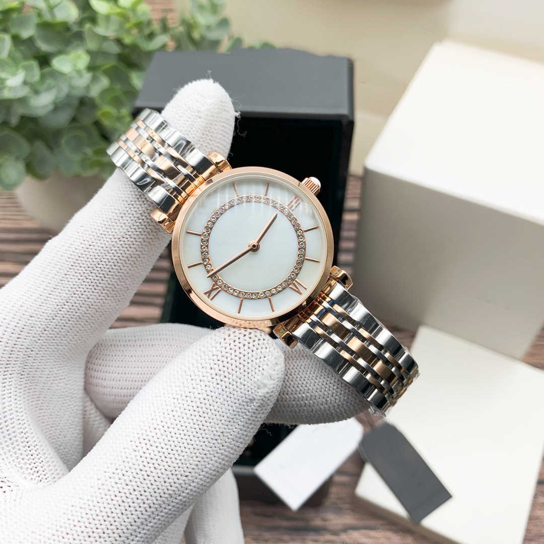 Designer Watch Womens Luxury Fashion Watch Watch 32mm Quartz Movement Watches Womens Stainless Steel Dial Sapphire Stainless Steel Watch Band
Designer Watch Womens Luxury Fashion Watch Watch 32mm Quartz Movement Watches Womens Stainless Steel Dial Sapphire Stainless Steel Watch Band