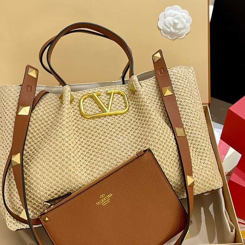 Designer Women Valentino Bag Luxury Tote Bags BNED Stud Chain Large Capacity Wallet Purse 2023 New Single Shoulder Crossbody Handbag Straw Woven Duffels 38 25cm, Black
Designer Women Valentino Bag Luxury Tote Bags BNED Stud Chain Large Capacity Wallet Purse 2023 New Single Shoulder Crossbody Handbag Straw Woven Duffels 38 25cm, Black