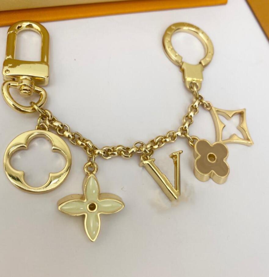 2024 fashion top quality male and female key chain designer car key chain stainless steel designer female designer gift
2024 fashion top quality male and female key chain designer car key chain stainless steel designer female designer gift