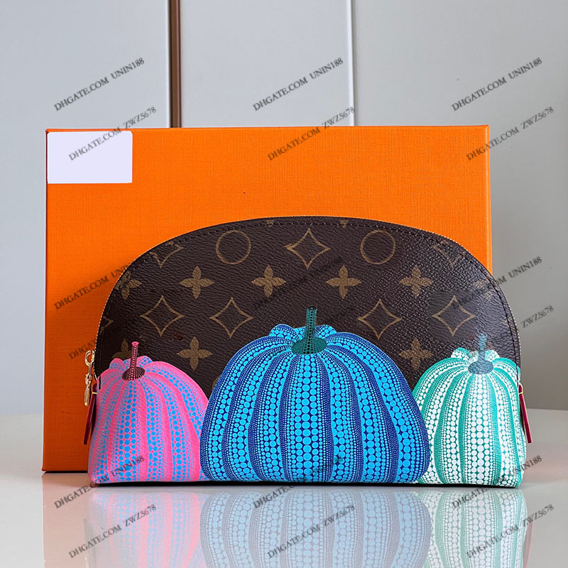 23ss Women Luxurys Designer Totes Bags Handbag Ladies pumpkin Shell Handbags Leather Flowers With Original Gold Metal Messenger Bag Camera Bag 24 cm, Brown
23ss Women Luxurys Designer Totes Bags Handbag Ladies pumpkin Shell Handbags Leather Flowers With Original Gold Metal Messenger Bag Camera Bag 24 cm, Brown