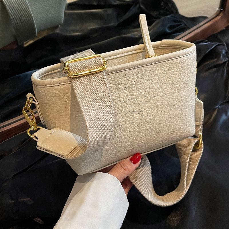 Evening Bags Women's Bag 2023 Niche Design Broadband Shoulder Mini Crossbody Zero Wallet Solid Color Bucket, Beige
Evening Bags Women's Bag 2023 Niche Design Broadband Shoulder Mini Crossbody Zero Wallet Solid Color Bucket, Beige
